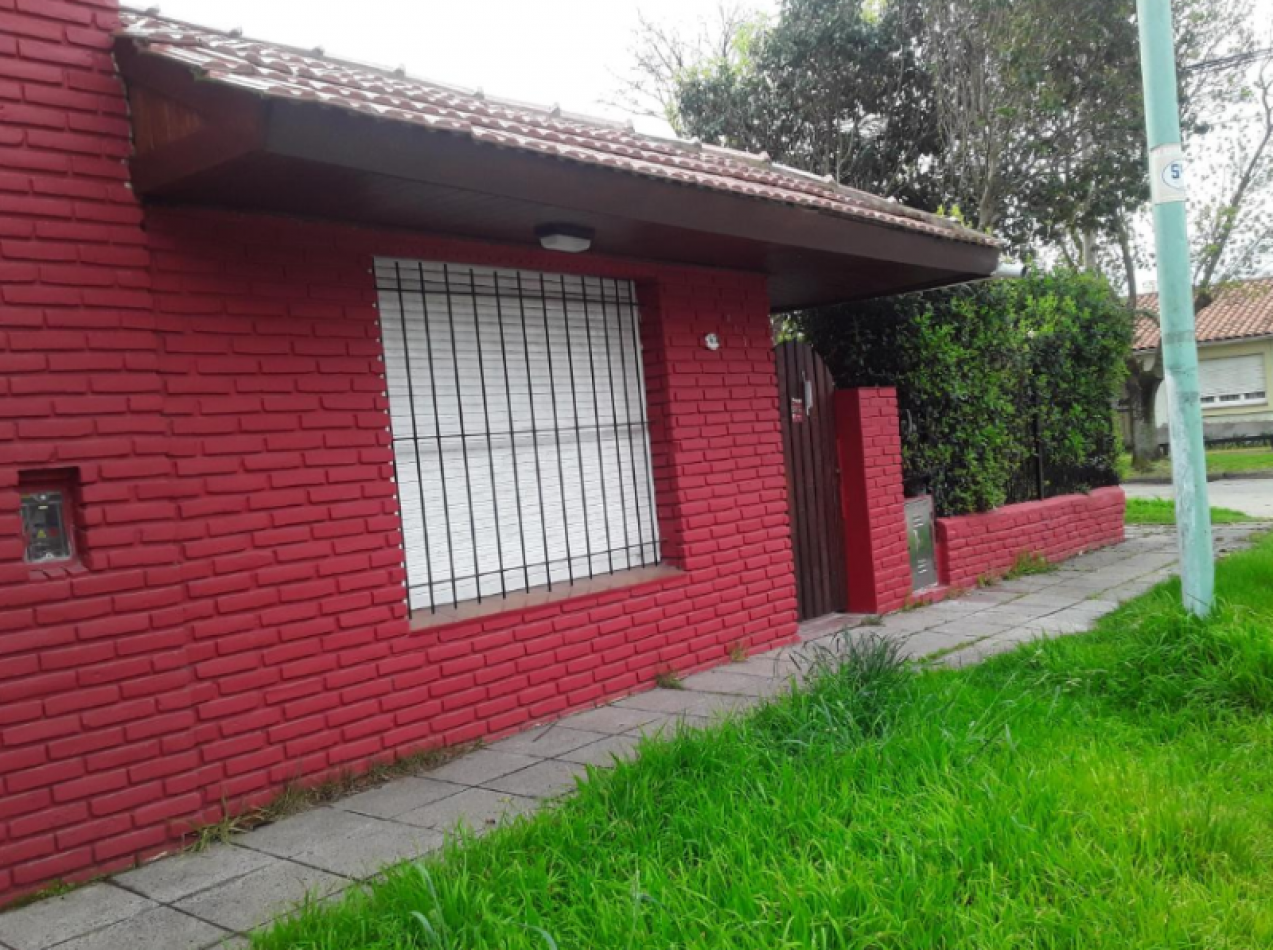 PH-CASA 4 ambientes en venta