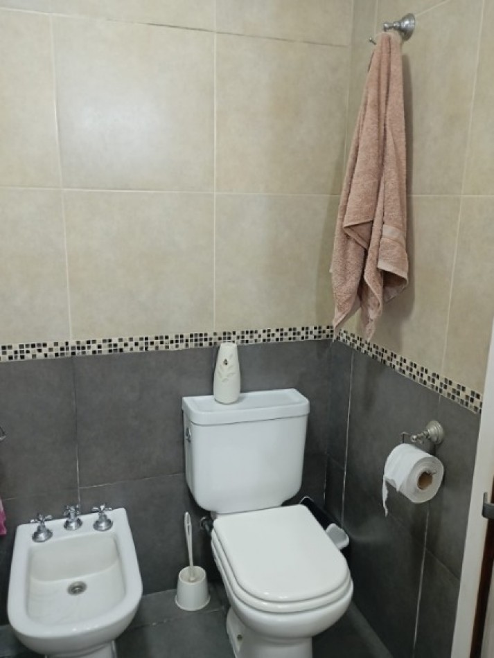 Casa- Chalet en Venta con Dpto Independiente