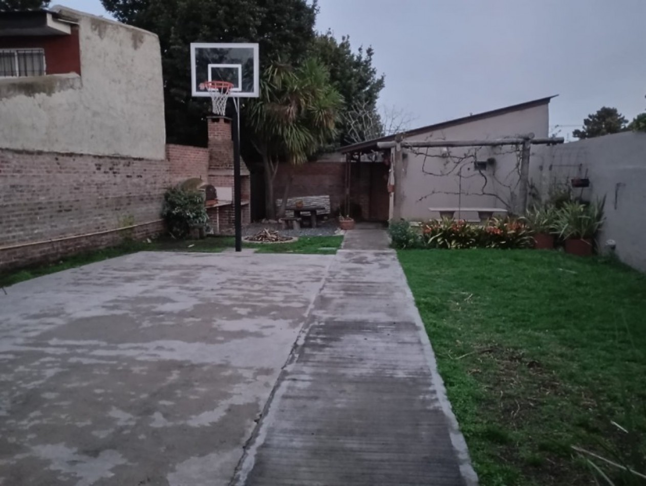 Casa- Chalet en Venta con Dpto Independiente