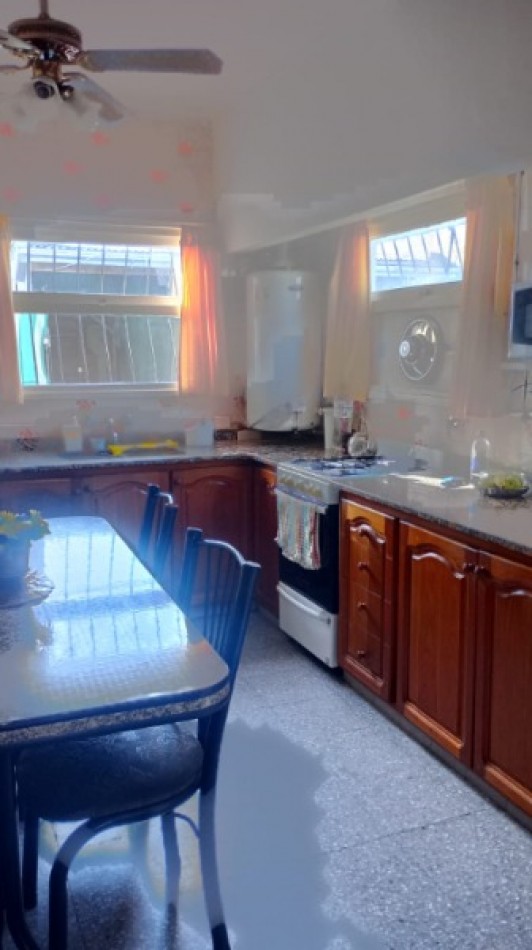 Casa Chalet- Venta en Block