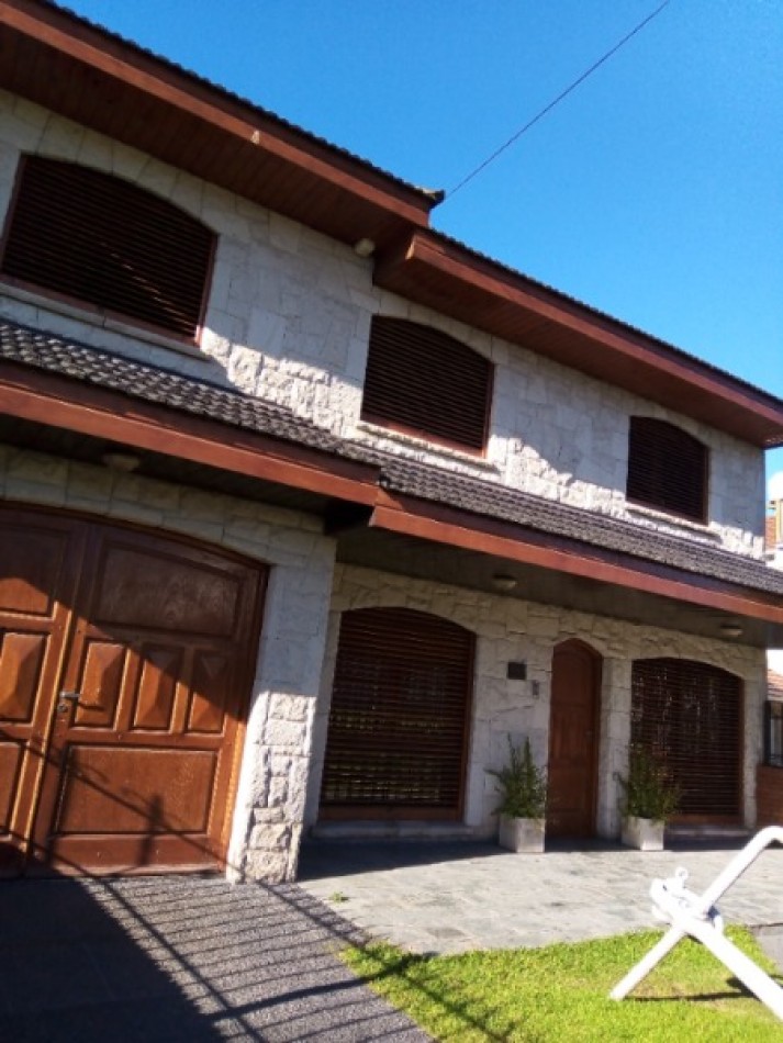 Chalet 6 Ambientes en Colinas de Peralta Ramos