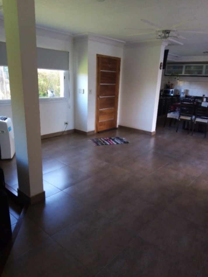 Chalet 5 ambientes en Acantilados