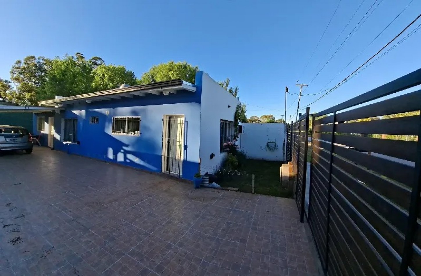 Casa 2 ambientes con quincho y parque en Venta 