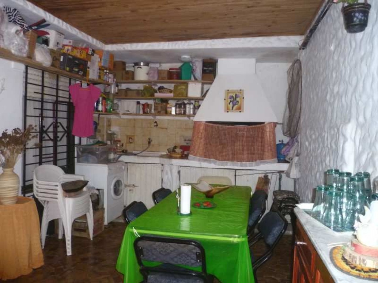 VENTA EN BLOCK (CASA AL FONDO CON DPTOS AL FRENTE )
