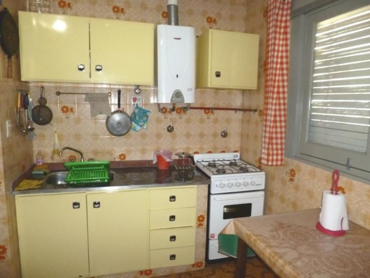 VENTA EN BLOCK (casa al frente mas dpto al fondo con galpon )