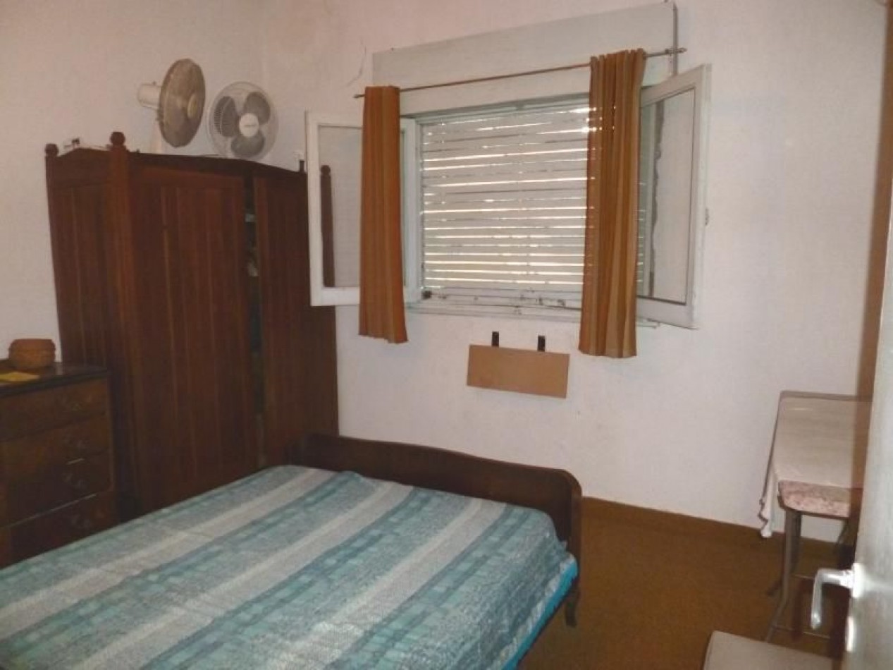 VENTA EN BLOCK (casa al frente mas dpto al fondo con galpon )