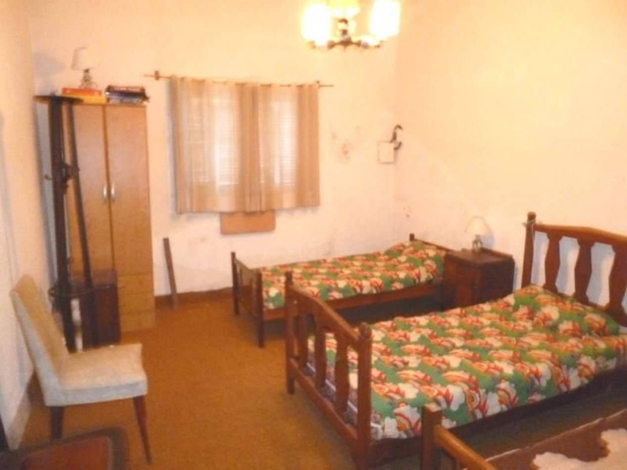VENTA EN BLOCK (casa al frente mas dpto al fondo con galpon )