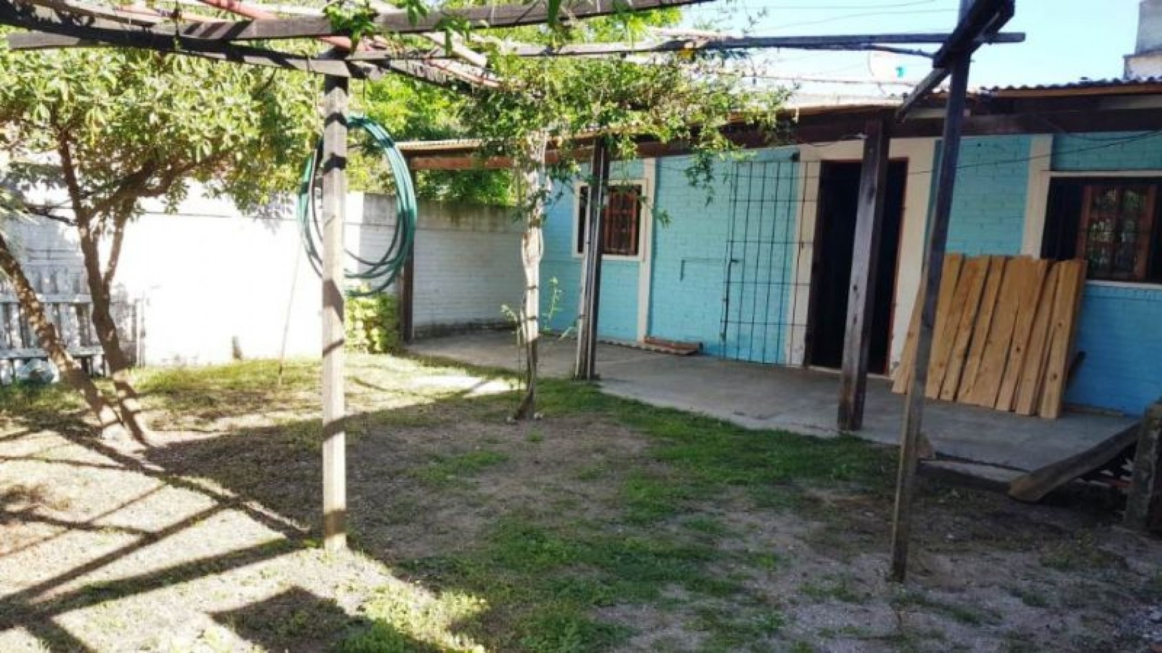 VENTA EN BLOCK (DOS AMPLIAS CASA MAS GALPON )