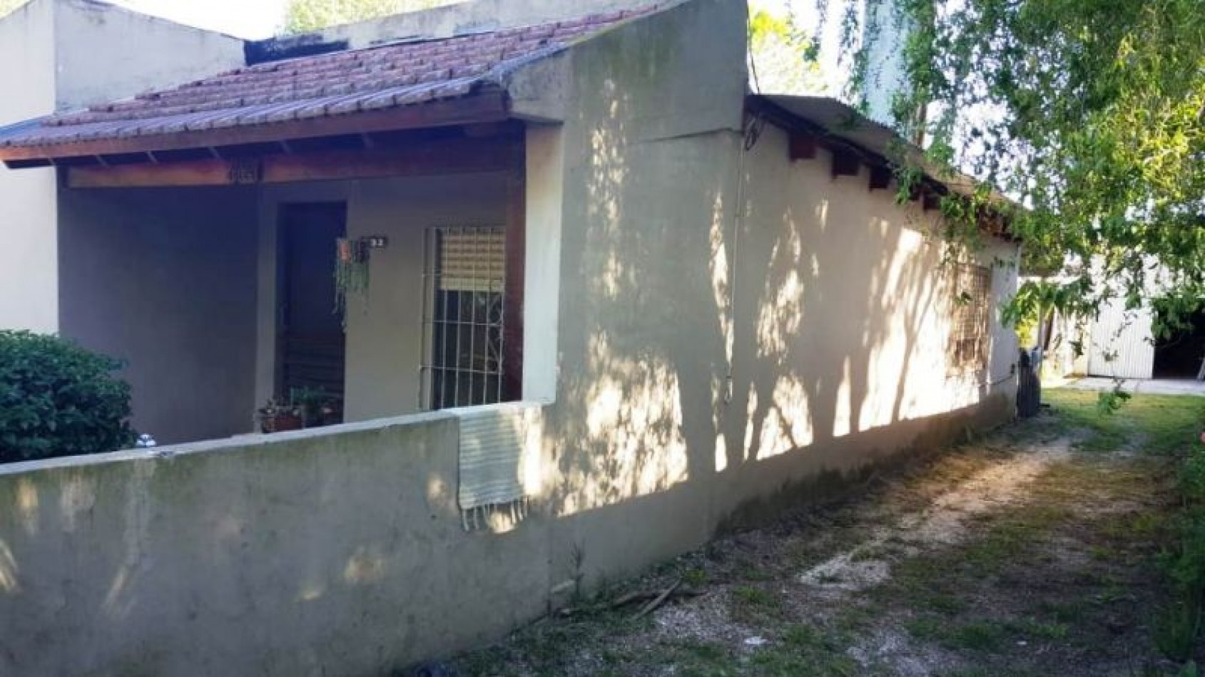 VENTA EN BLOCK (DOS AMPLIAS CASA MAS GALPON )