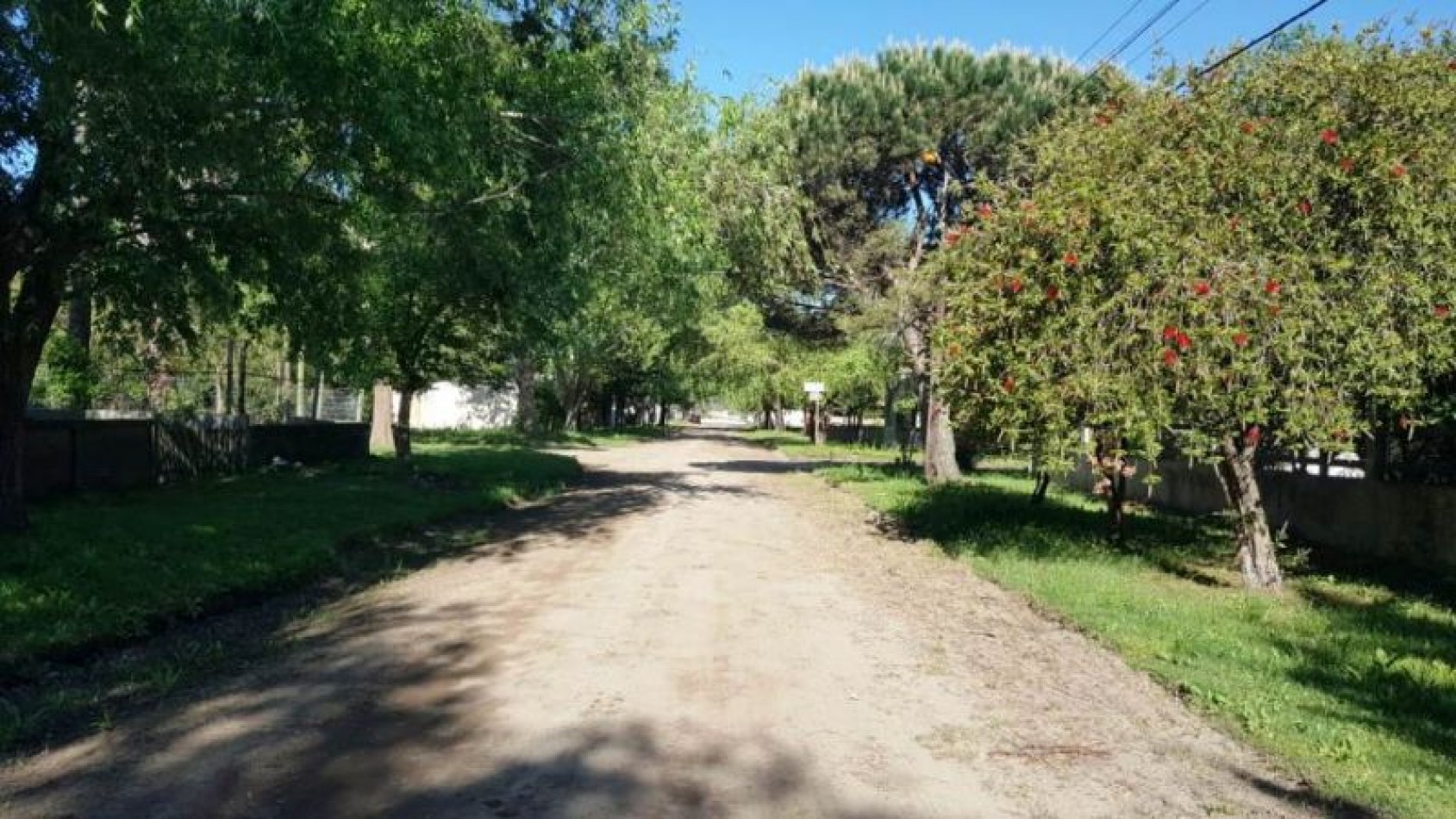 VENTA EN BLOCK (DOS AMPLIAS CASA MAS GALPON )