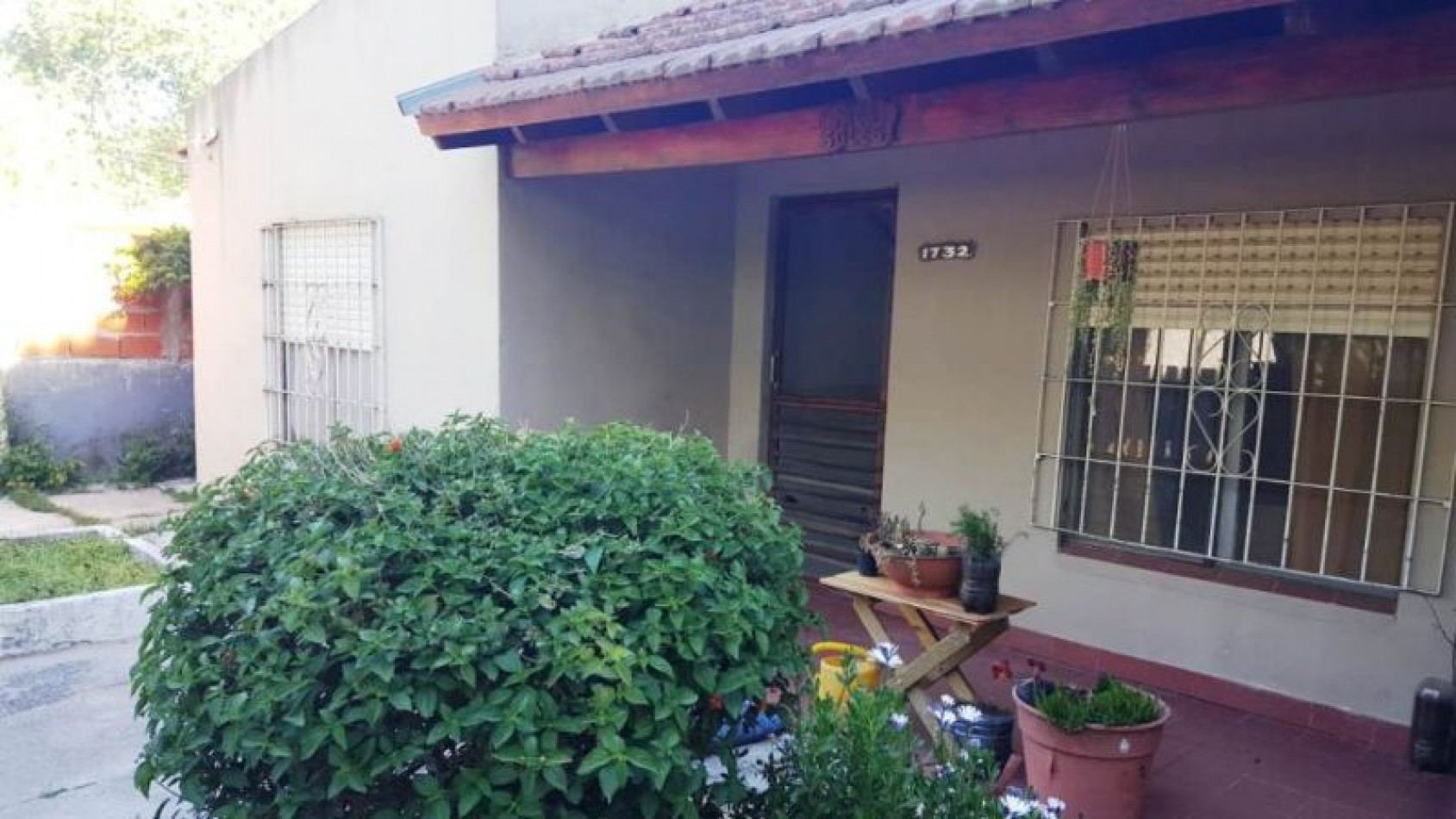 VENTA EN BLOCK (DOS AMPLIAS CASA MAS GALPON )