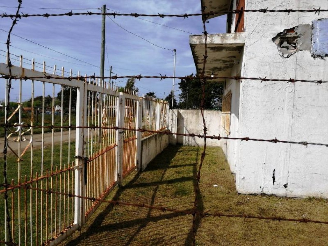 VENTA EN BLOCK (CASA MAS DPTO Y GALPON AL FONDO 