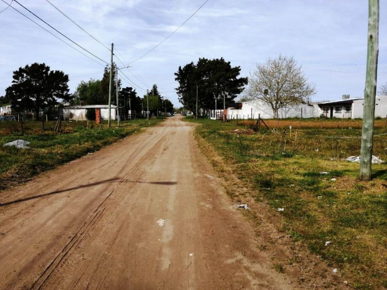 VENTA EN BLOCK (CASA MAS DPTO Y GALPON AL FONDO 