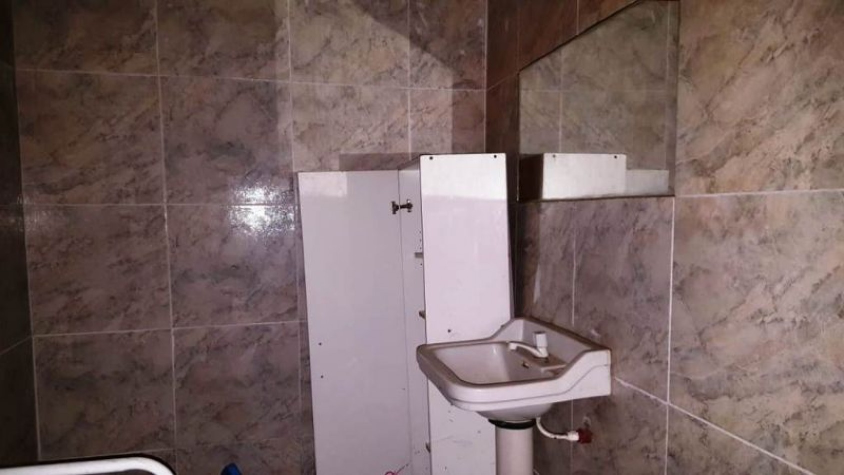 LOCAL CON VIVIENDA (DEPARTAMENTO EN PLANAT ALTA ).