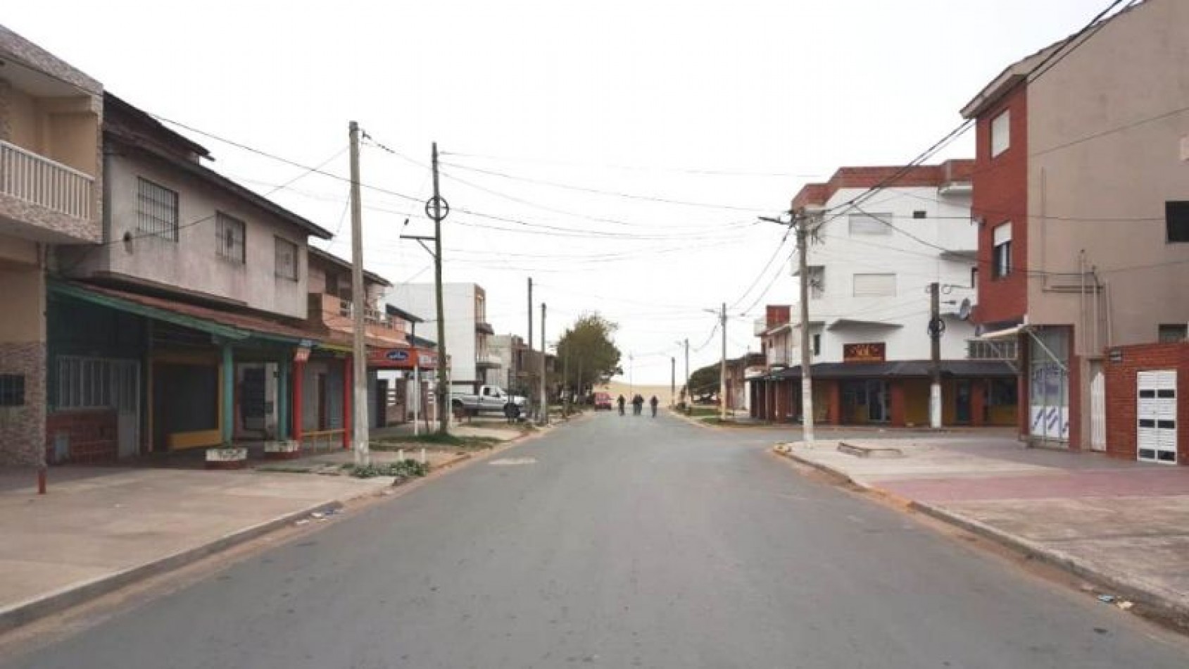 LOCAL Y VIVIENDA 