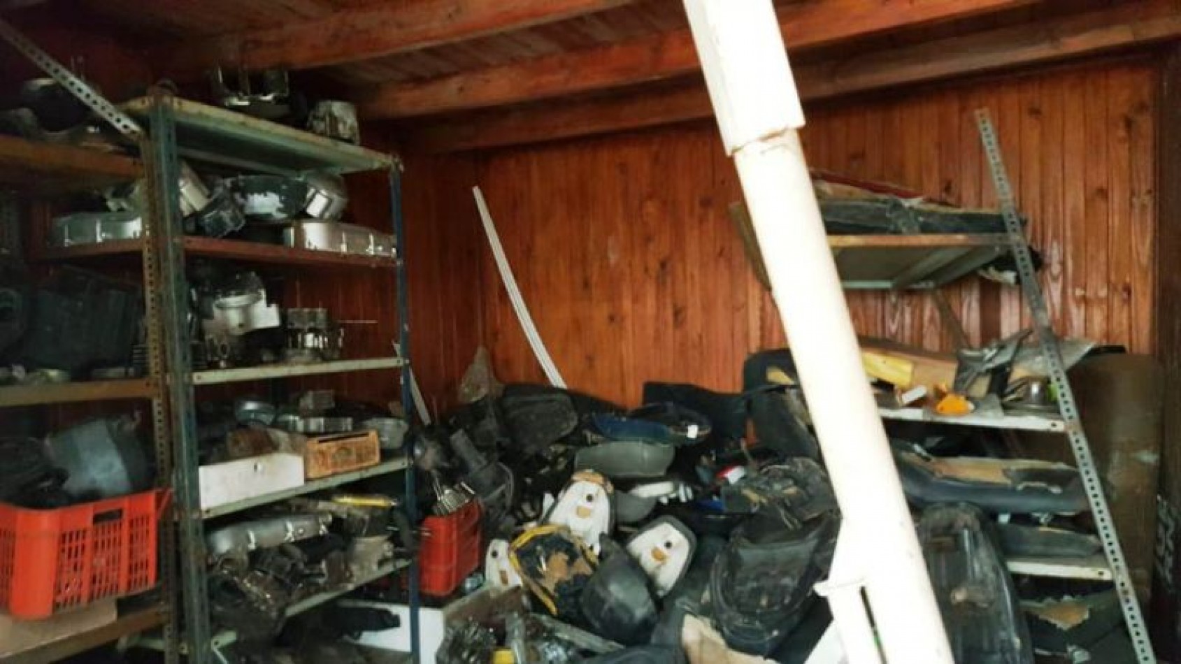 LOCAL Y VIVIENDA 
