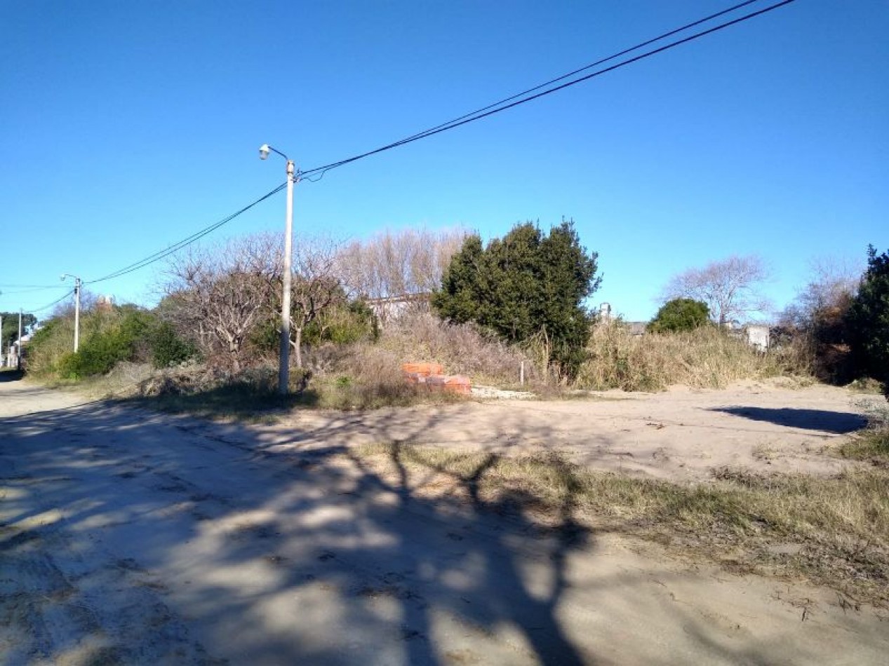 2 lotes de 10mts por 38,40 cada uno 