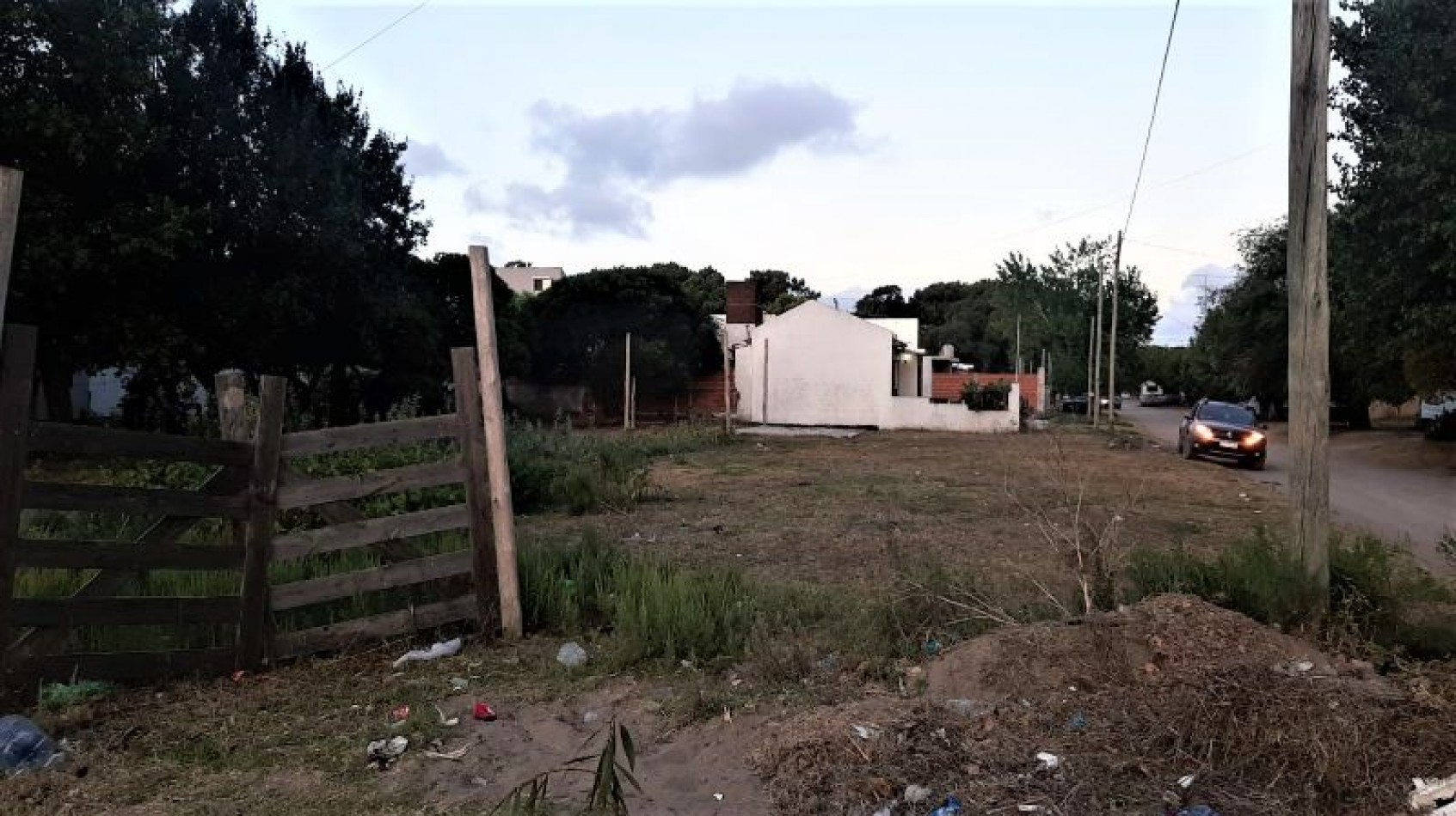 LOTE DE 20MTS DE FRENTE X 40MTS( EXCELENTE UBICACION )