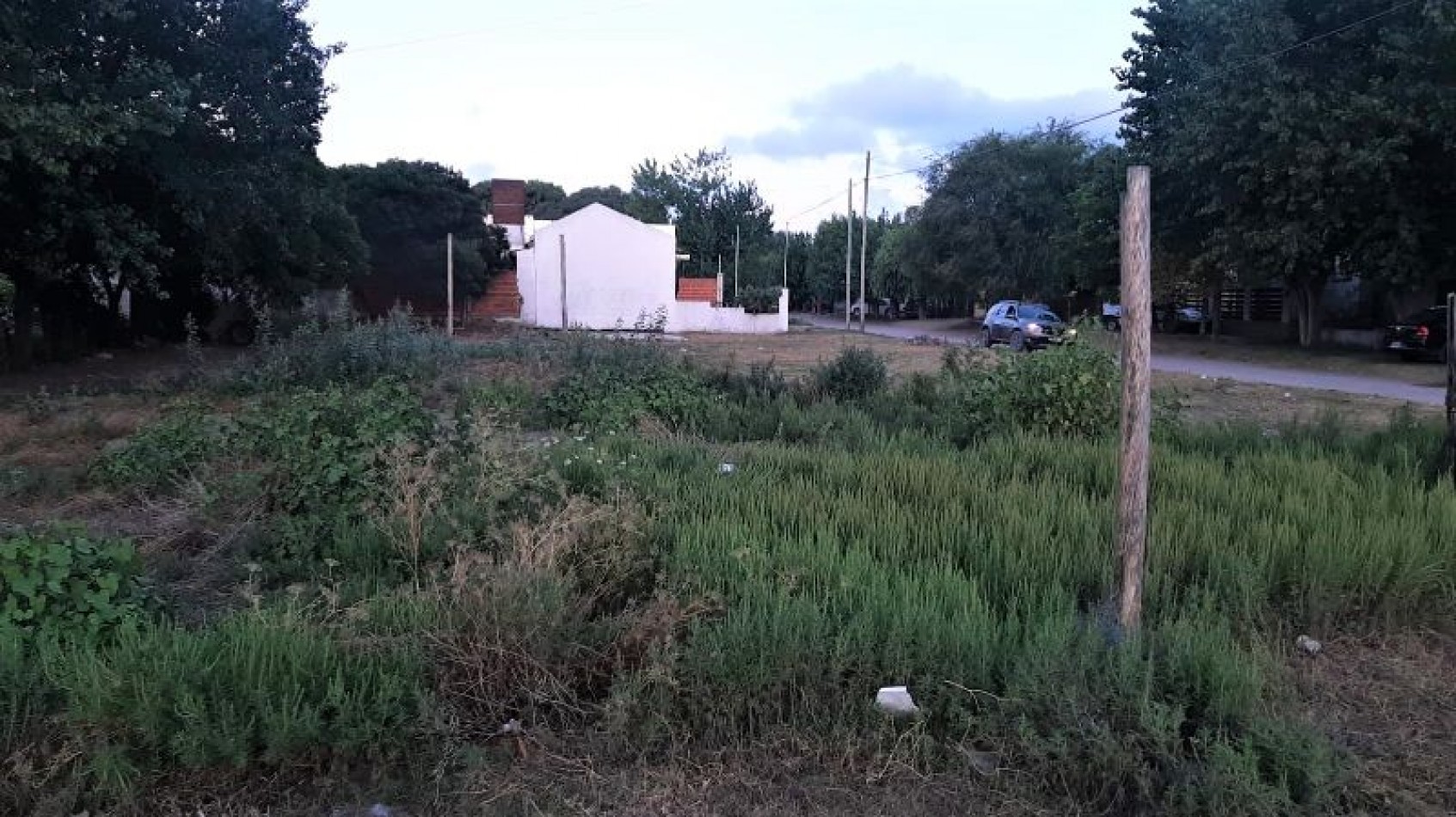 LOTE DE 20MTS DE FRENTE X 40MTS( EXCELENTE UBICACION )