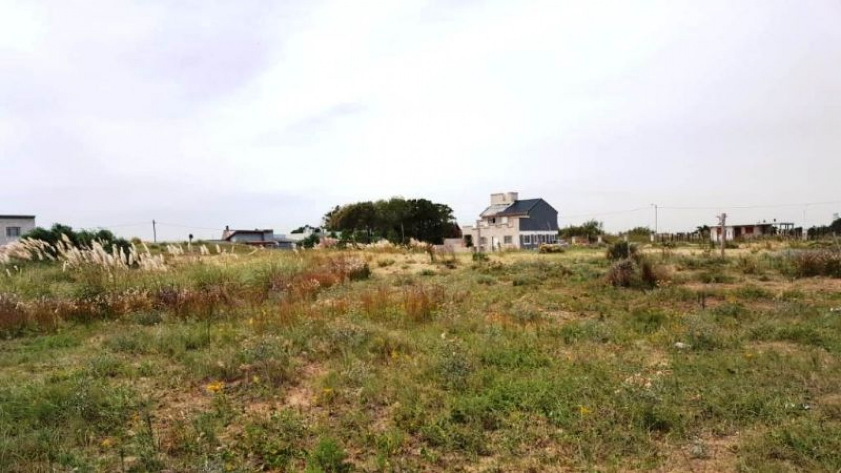 LOTE 20 MTS DE FRENTE X 41 MTS 