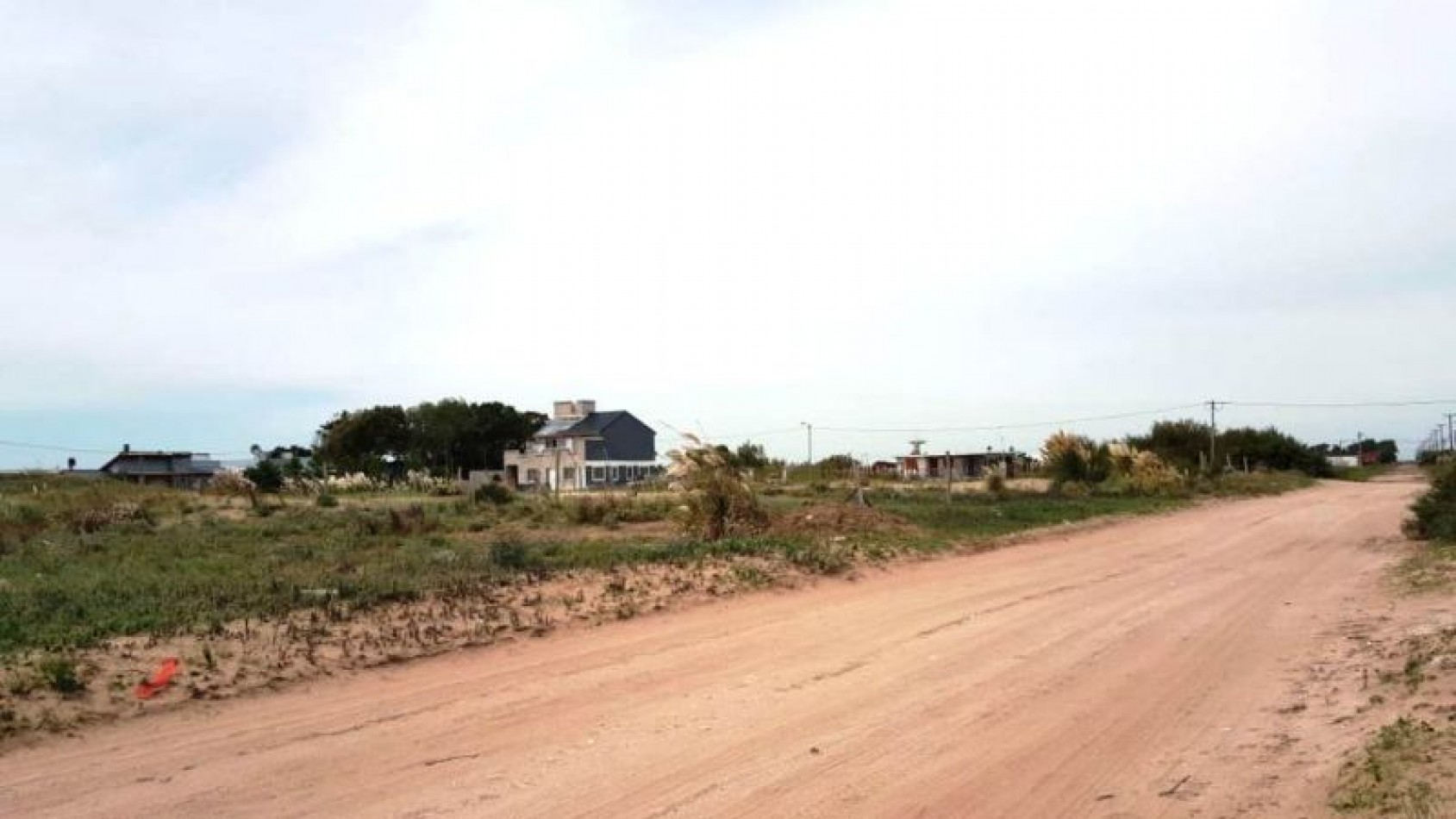 LOTE 20 MTS DE FRENTE X 41 MTS 