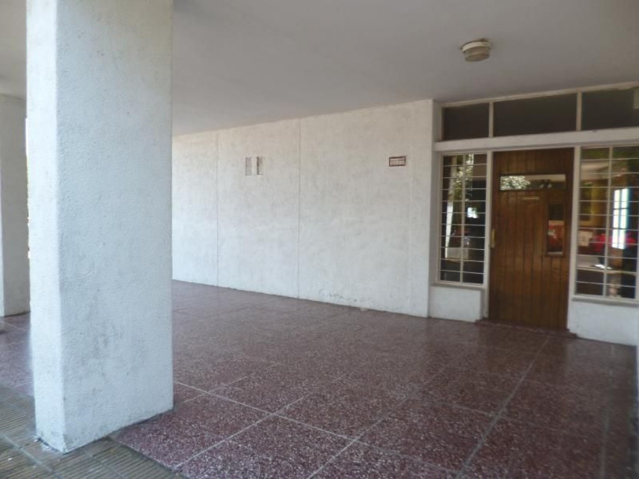 DEPARTAMENTO 1 AMB (4 PERSONAS ) 1o PISO DTO 46.Todo electrico.