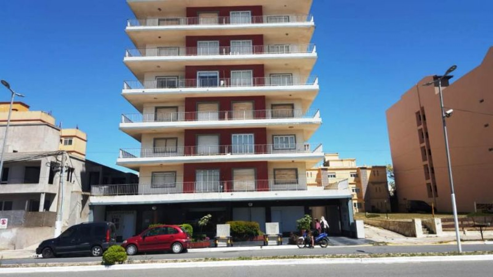 DEPARTAMENTO 2 AMB (4 PERSONAS )PISO 4 DPTO C.Todo electrico