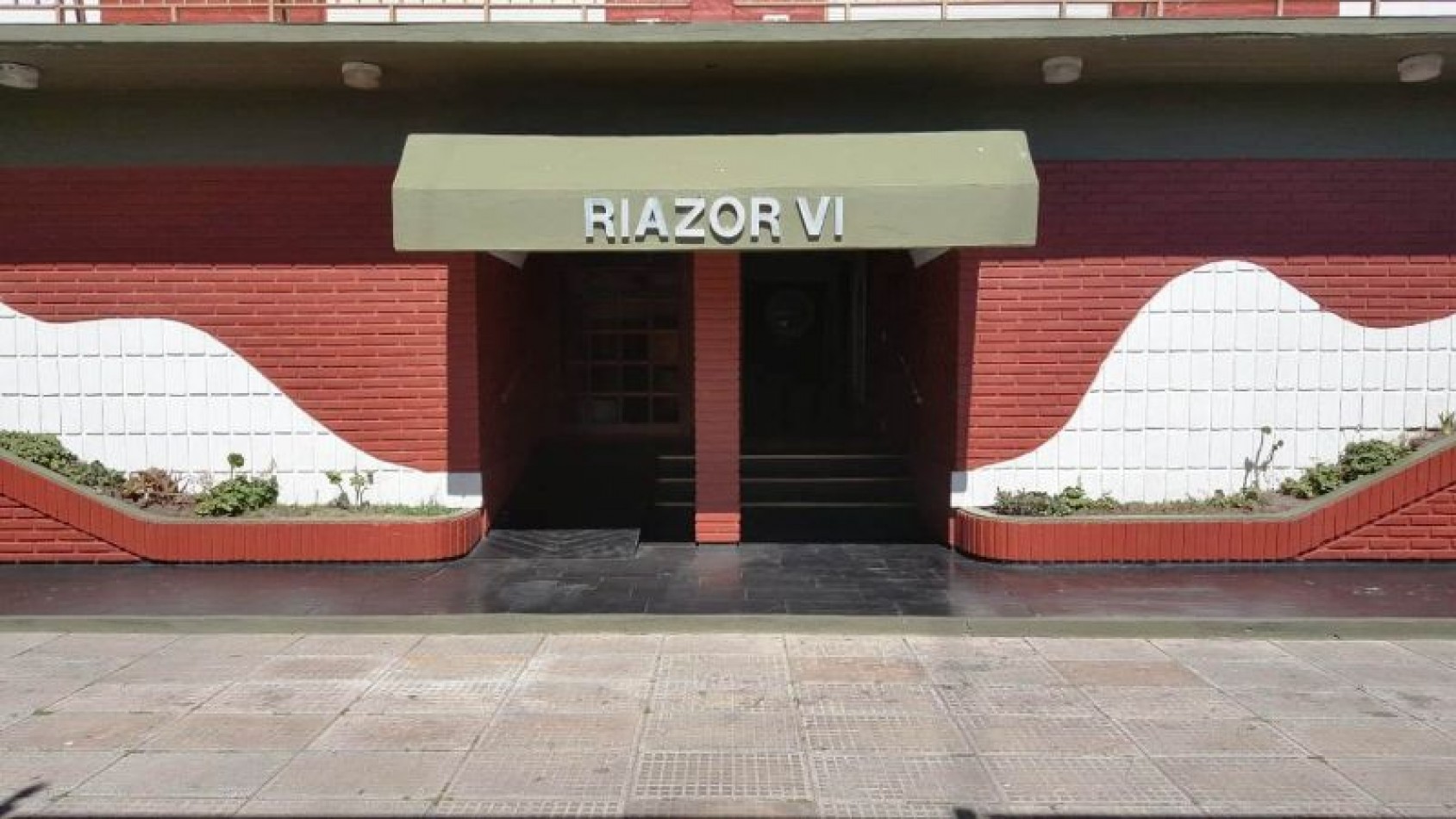 DEPARTAMENTO 2 AMB (4 PERSONAS)PISO:8 DPTO :F