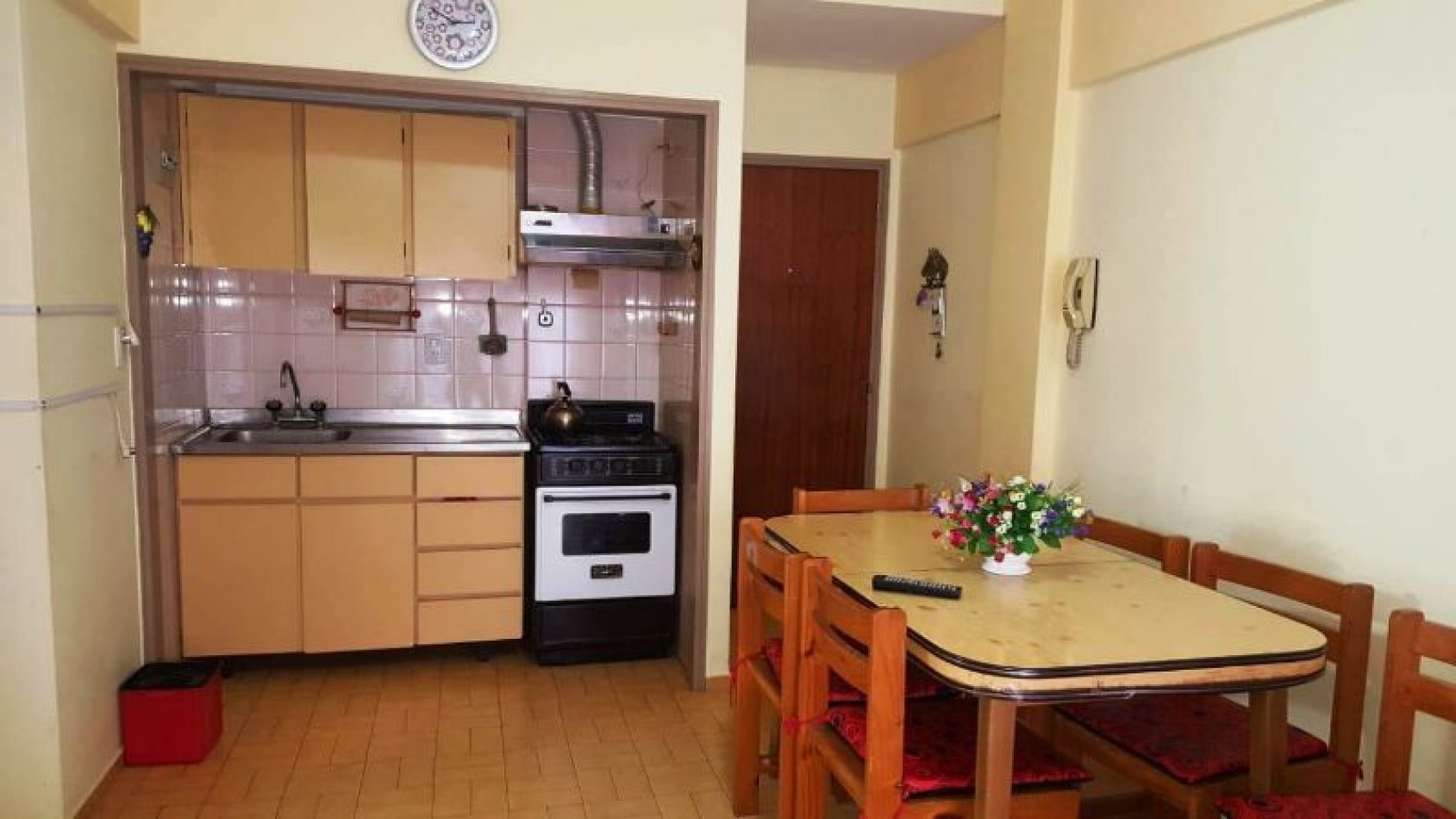 DEPARTAMENTO 2 AMB (4 PERSONAS)PISO:8 DPTO :F