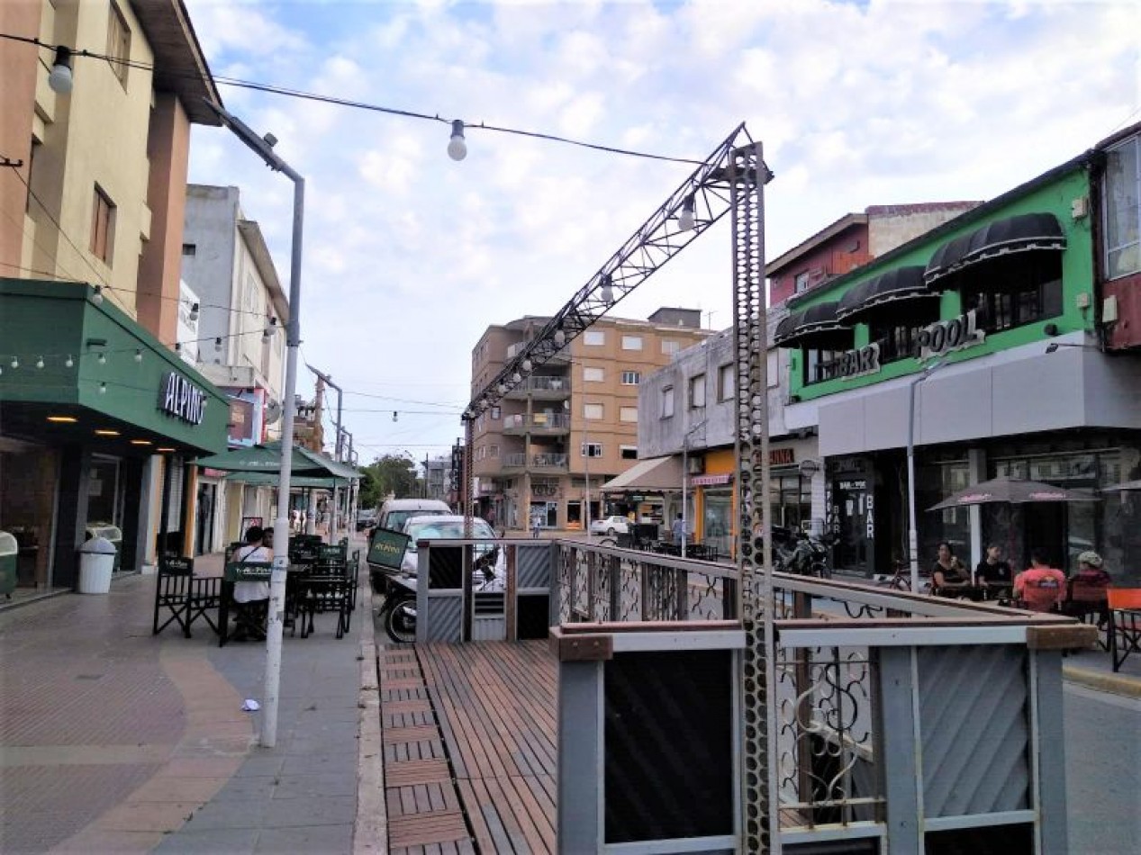 (A30) DEPARTAMENTO 2 AMBIENTES(Apto 4 personas)) PISO :1 UF2,por escalera ,gas envasado