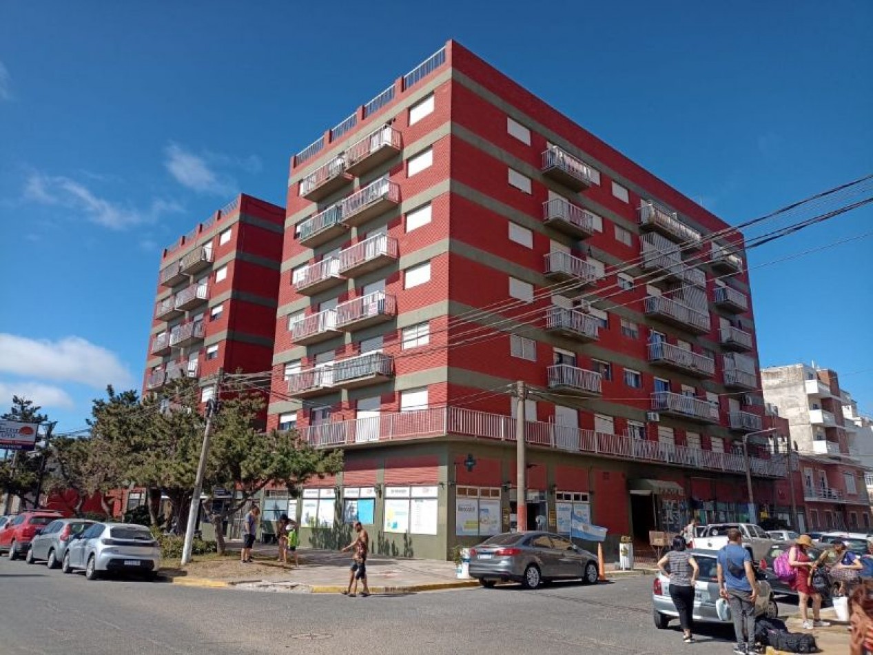 DEPARTAMENTO 3 AMBIENTES .PISO:4 DPTO:A