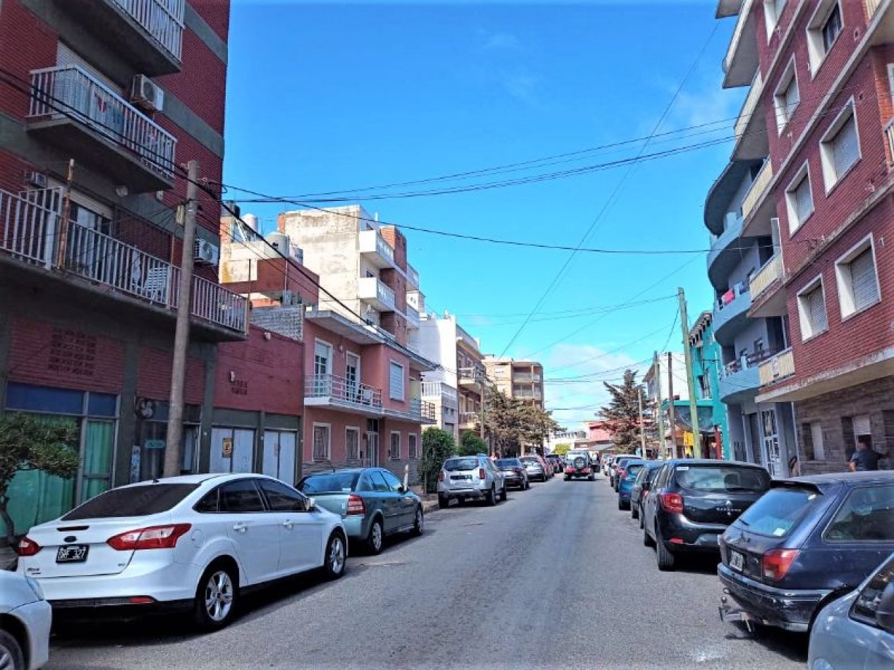 DEPARTAMENTO 3 AMBIENTES .PISO:4 DPTO:A