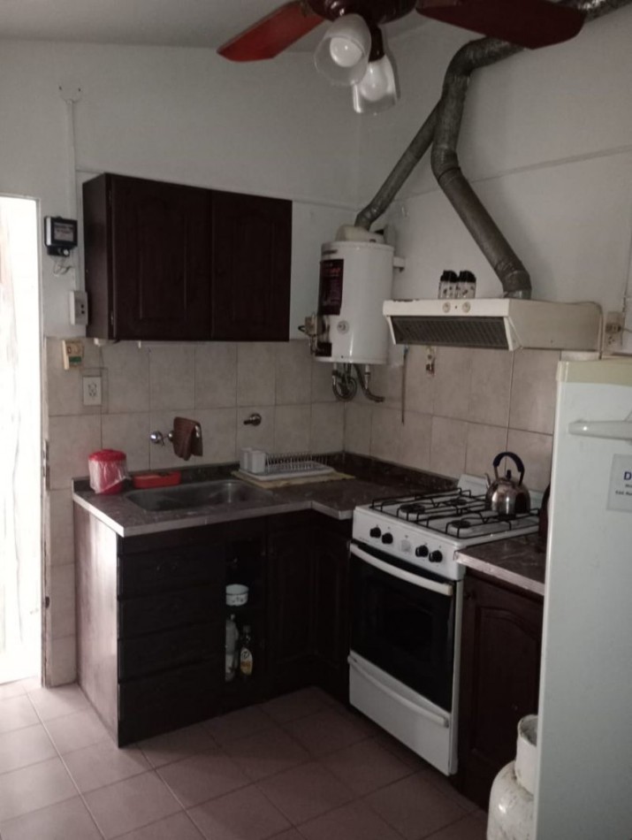 (A181)CASA 2 AMBIENTES(Apto 4 Personas) con parrilla ,gas envasado.