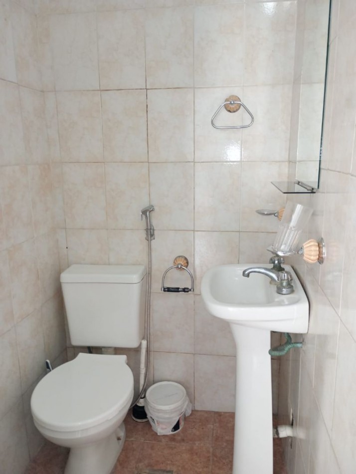 (A181)CASA 2 AMBIENTES(Apto 4 Personas) con parrilla ,gas envasado.