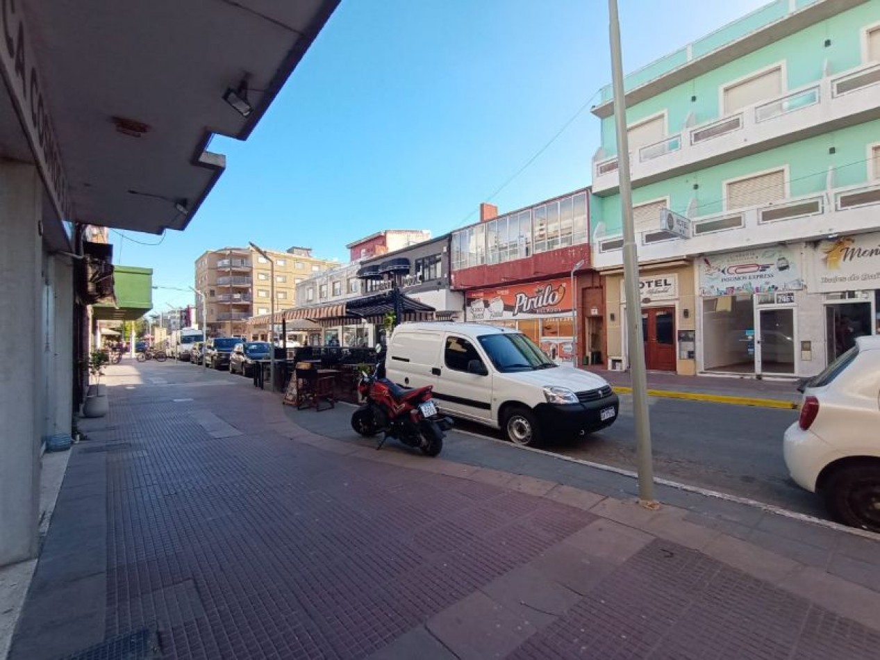 (A12) DEPARTAMENTO 2 AMBIENTES (Apto 4 Personas) .PISO:1 DPTO:I