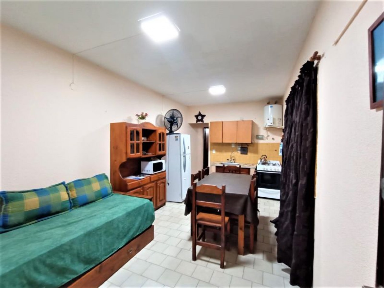 (A043)DEPARTAMENTO 2 AMBIENTES(Apto 4 Personas) .PISO:2 .DPTO:11.Gas envasado, Por escalera.