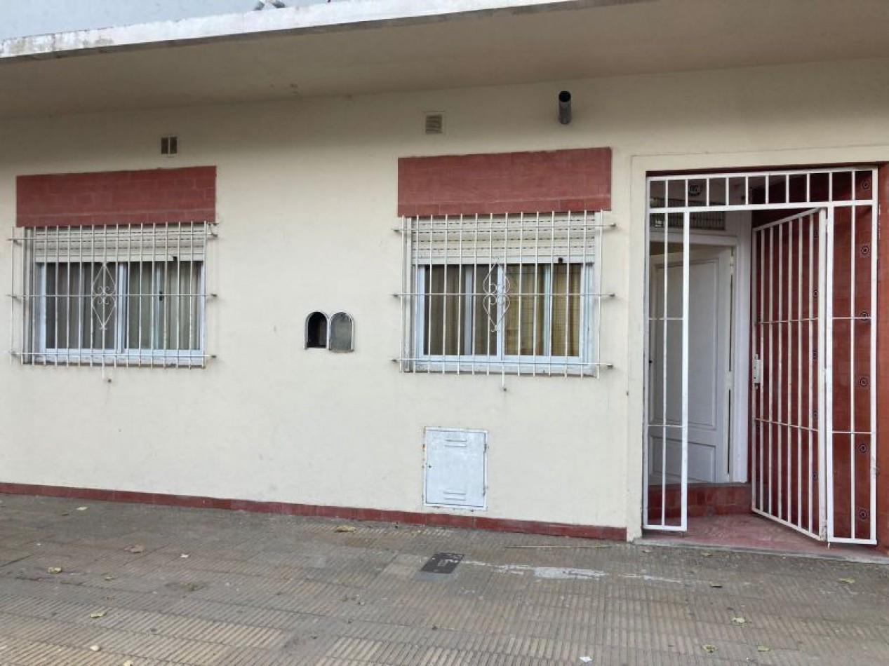 (A35) DEPARTAMENTO 2 AMBIENTES (4 Personas )PLANTA BAJA .DPTO;7.Gas natural