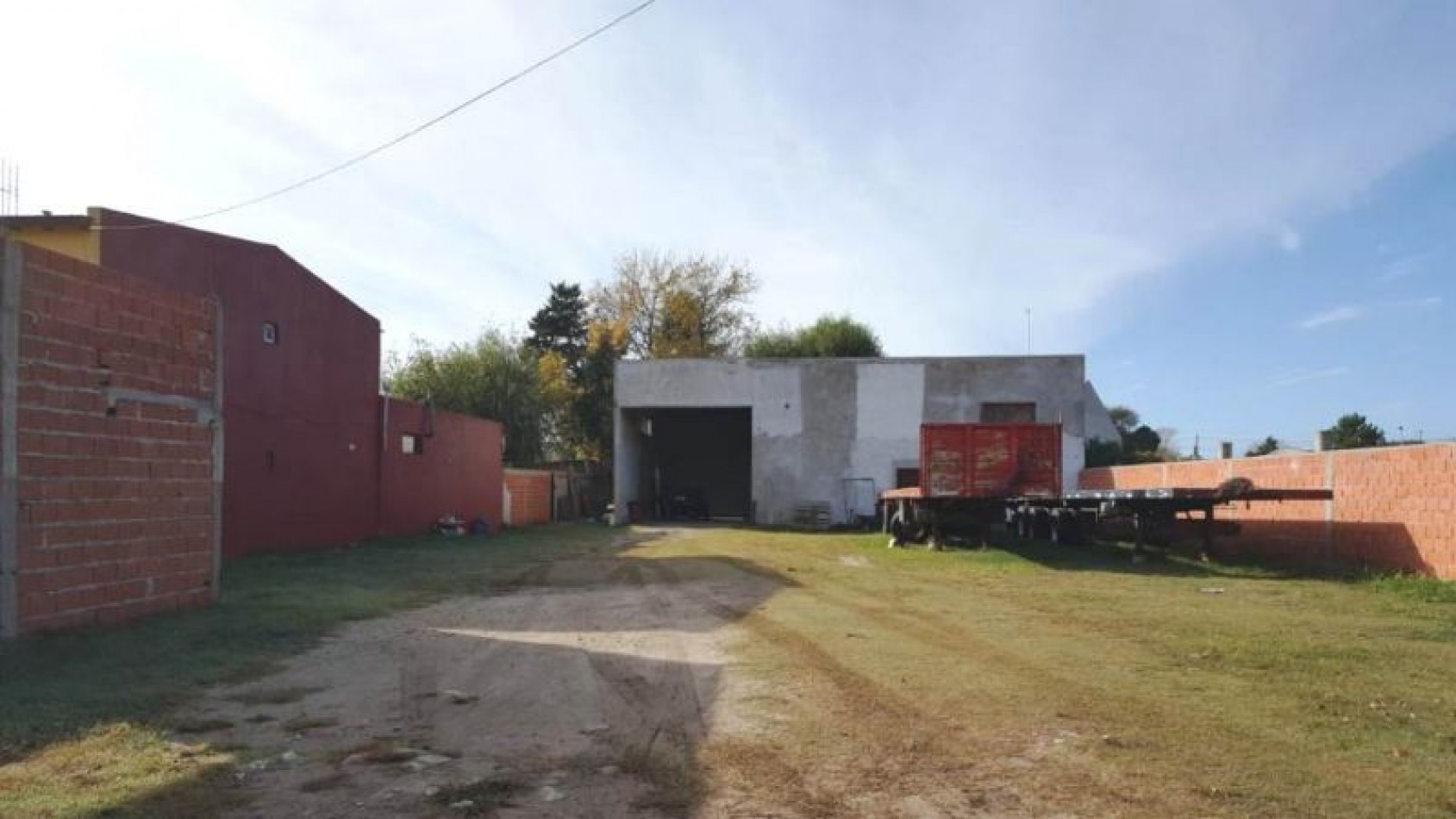 Galpon + Local a terminar, en Venta