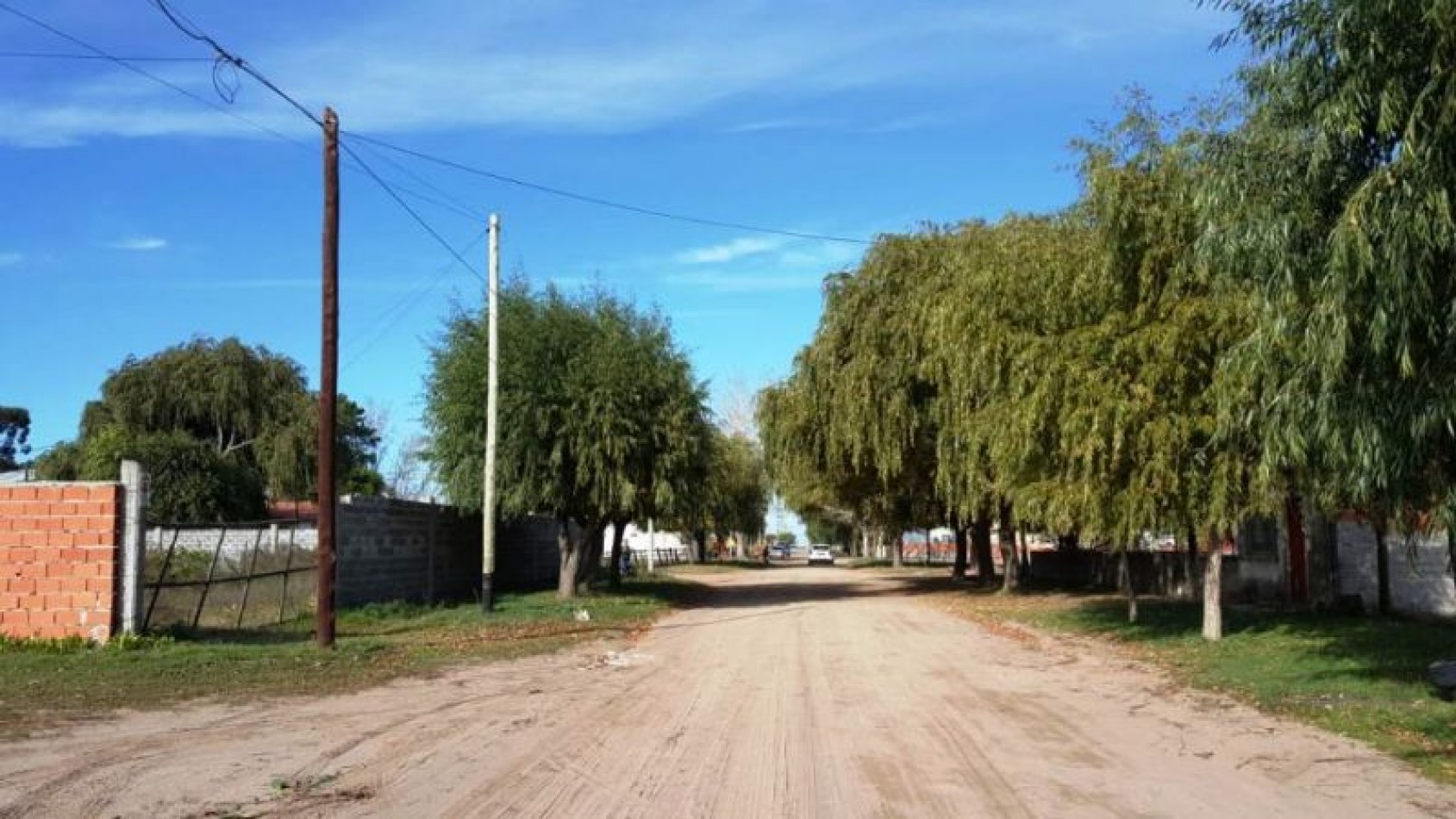 Galpon + Local a terminar, en Venta