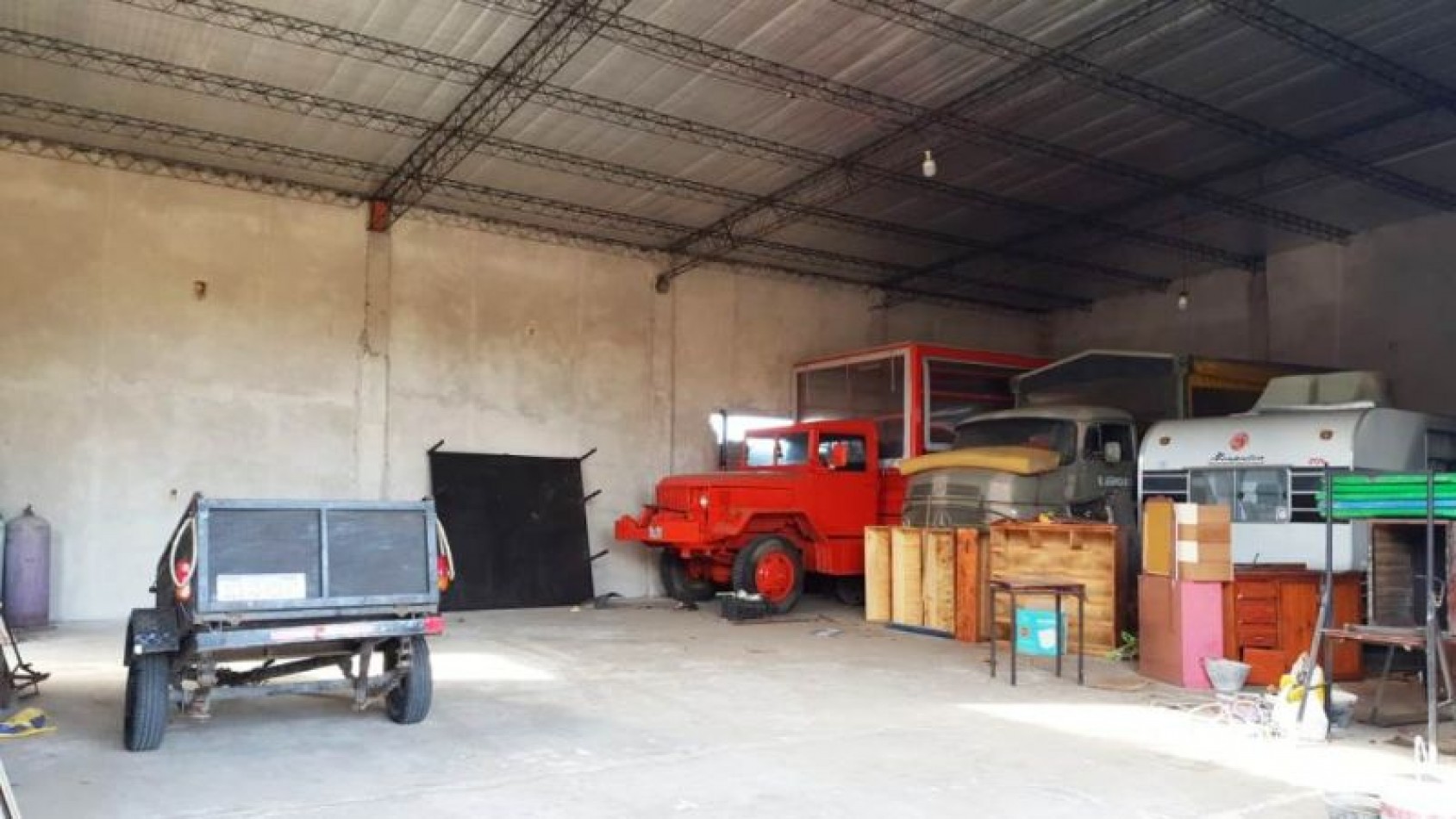 Galpon + Local a terminar, en Venta