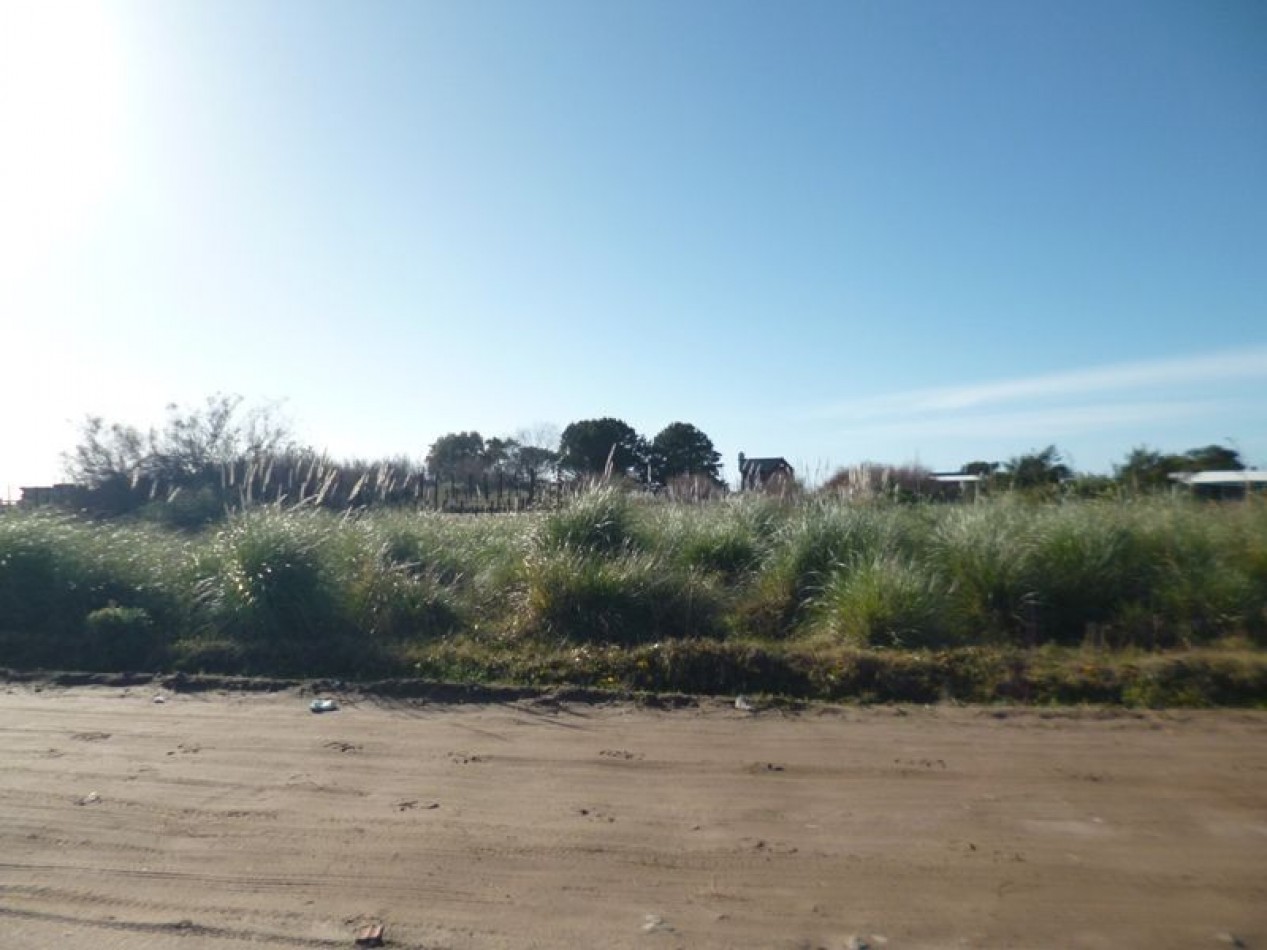 LOTE DE 20X 48 MTS .En Barrio Filsa (Playa Grande).