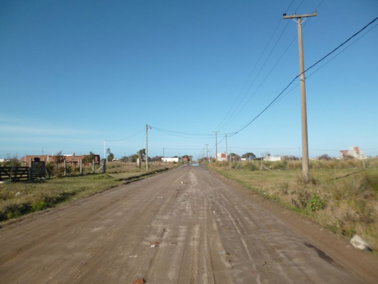 LOTE DE 20X 48 MTS .En Barrio Filsa (Playa Grande).