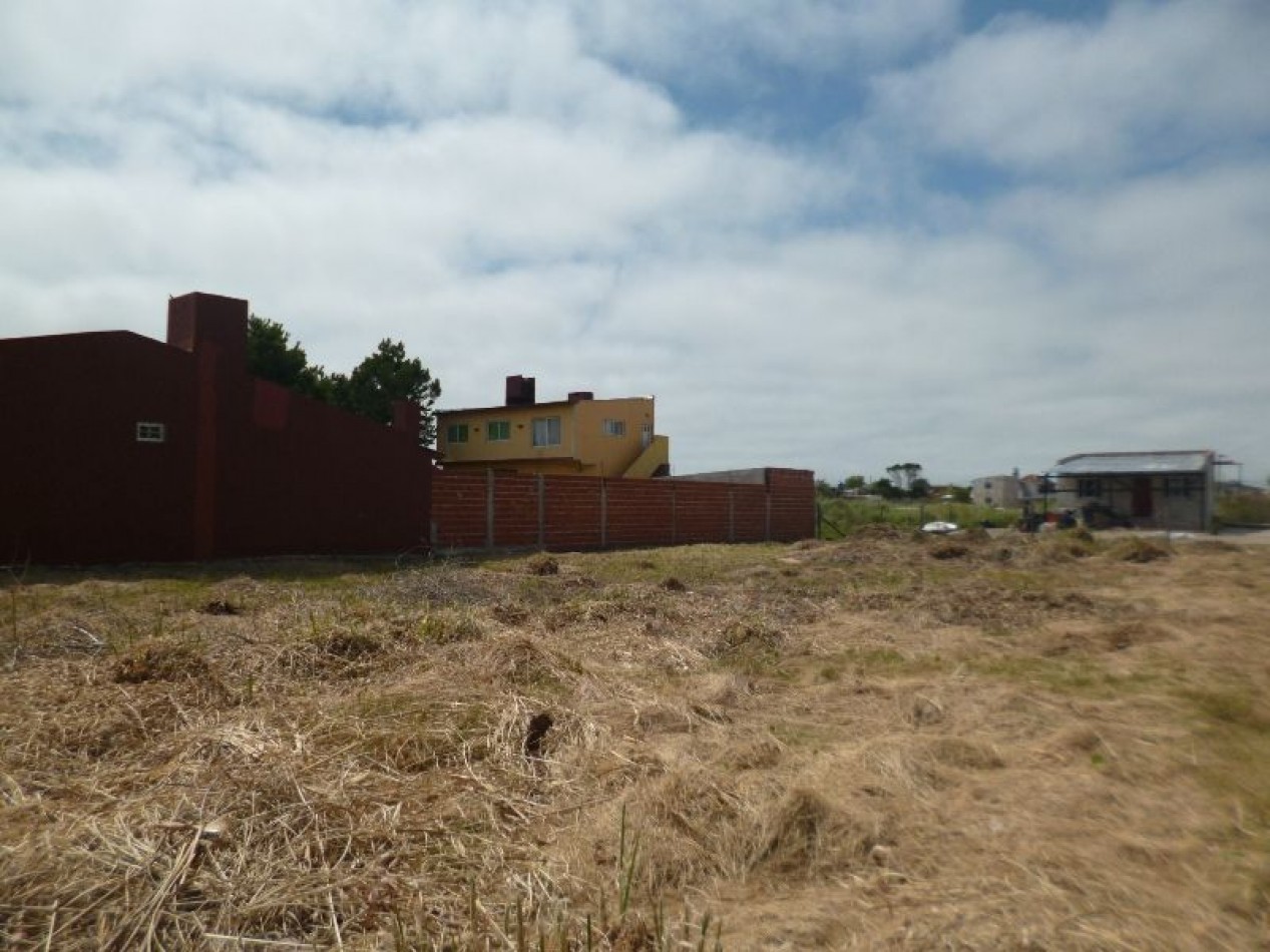 LOTE 20X48 MTS EN ESQUINA (TALA SUR)