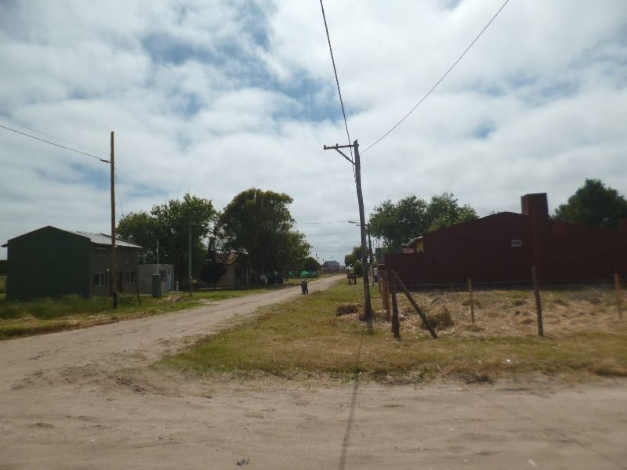 LOTE 20X48 MTS EN ESQUINA (TALA SUR)