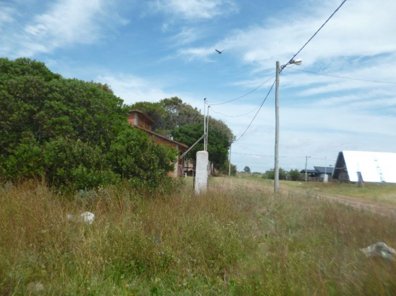 LOTE DE 2O X 40 MTS (A 300 MTS DEL MAR)