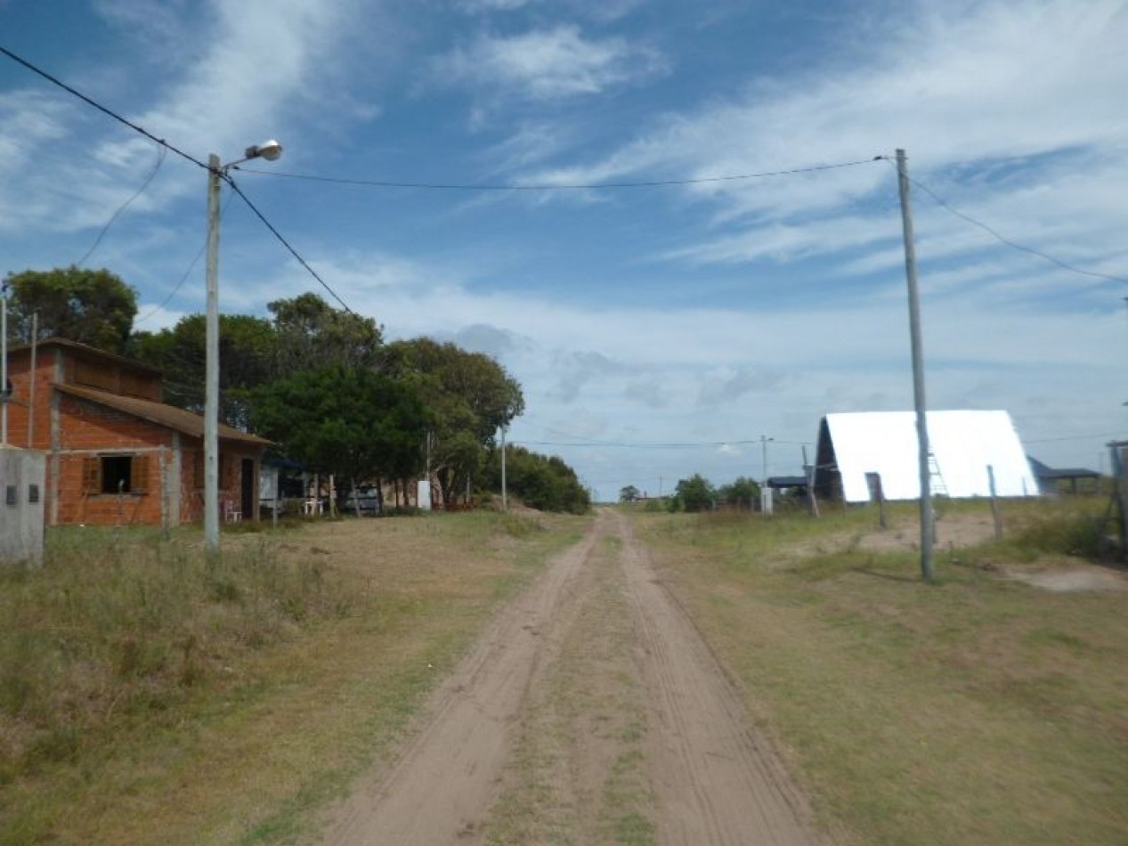 LOTE DE 2O X 40 MTS (A 300 MTS DEL MAR)