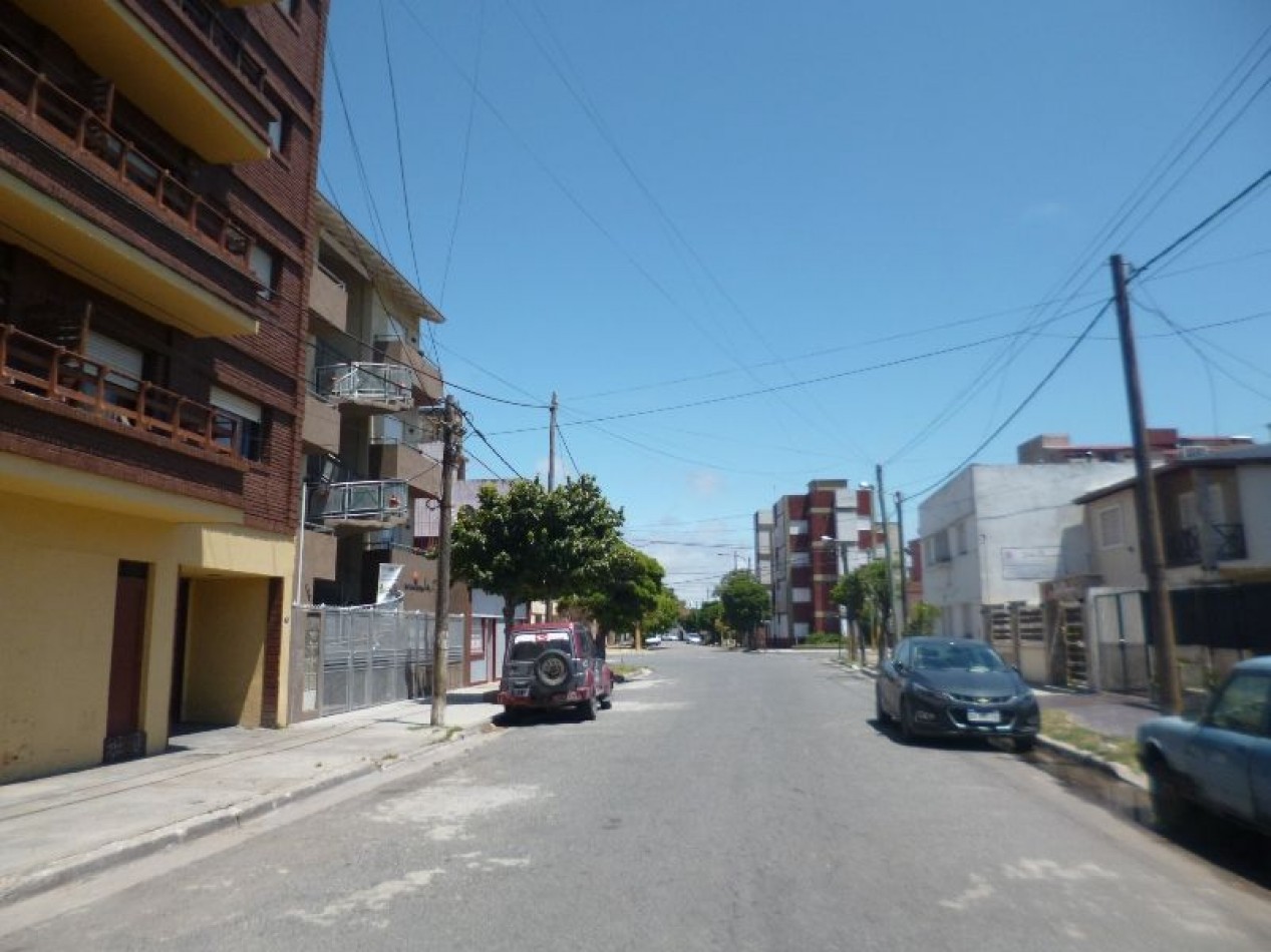 Local con Patio en Venta