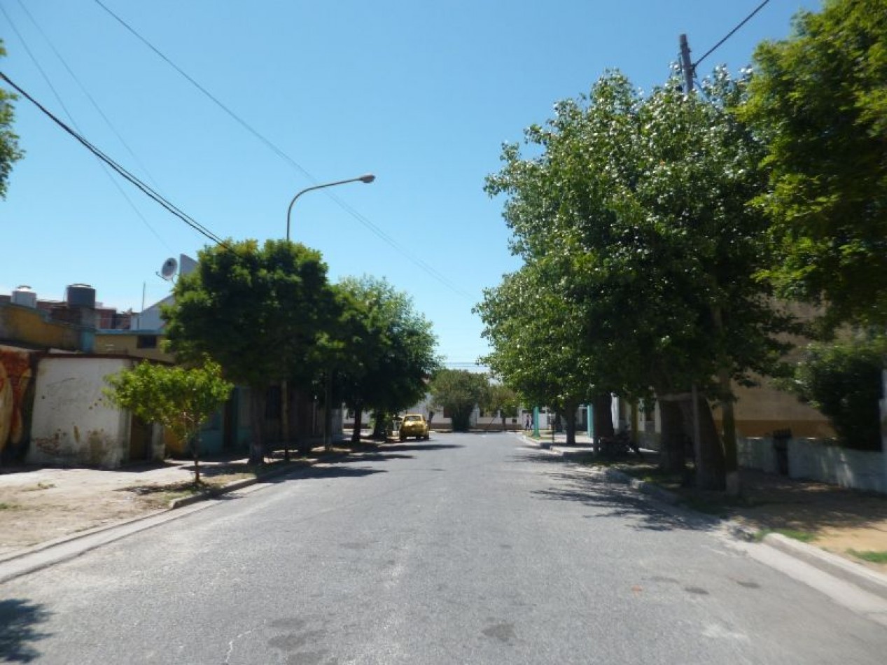 Local con Patio en Venta