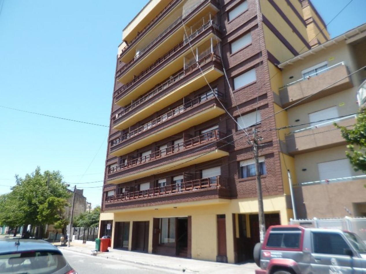 Local con Patio en Venta