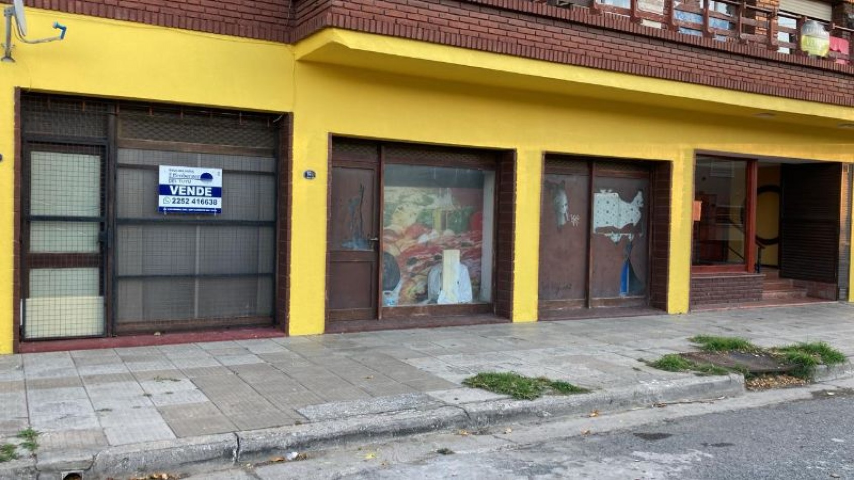 Local con Patio en Venta